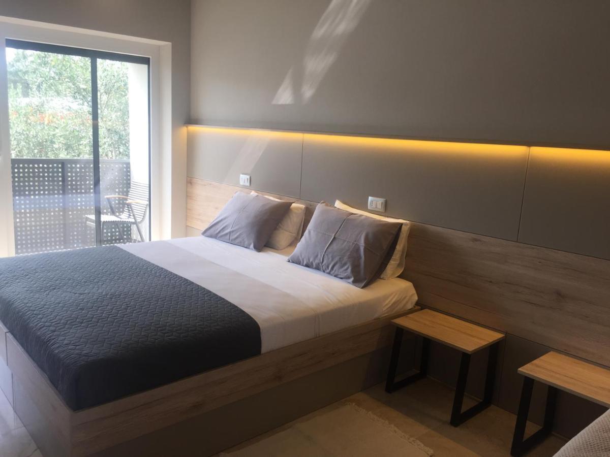 Rooms And Apartments Lisjak Koper Luaran gambar