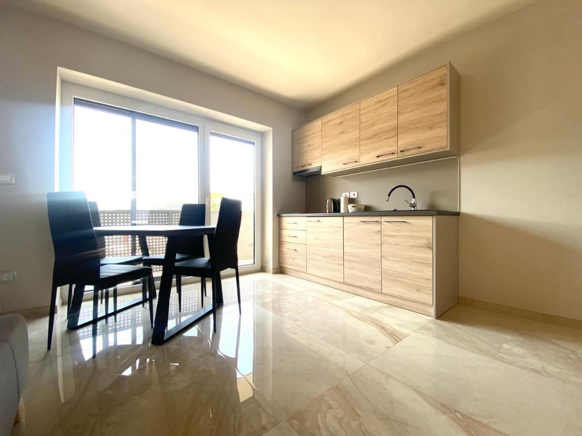 Rooms And Apartments Lisjak Koper Luaran gambar