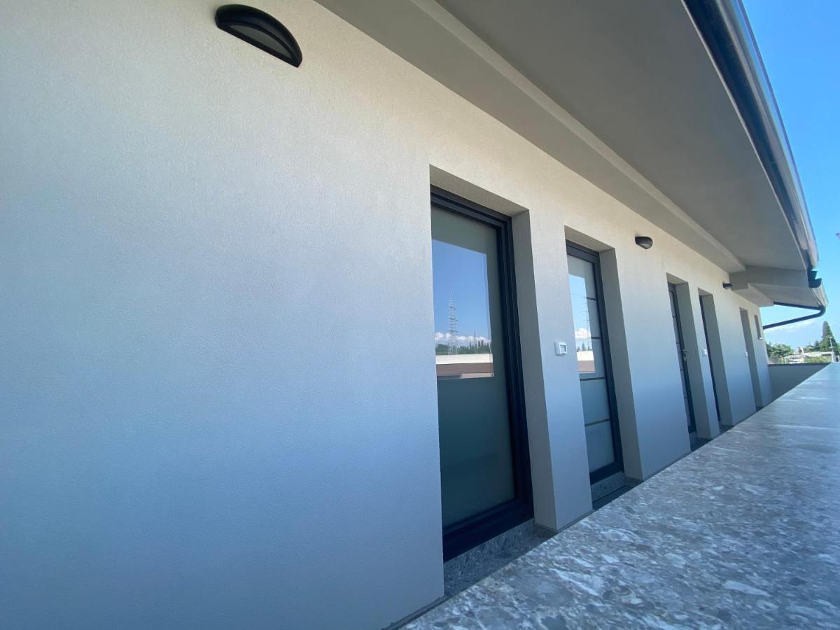 Rooms And Apartments Lisjak Koper Luaran gambar