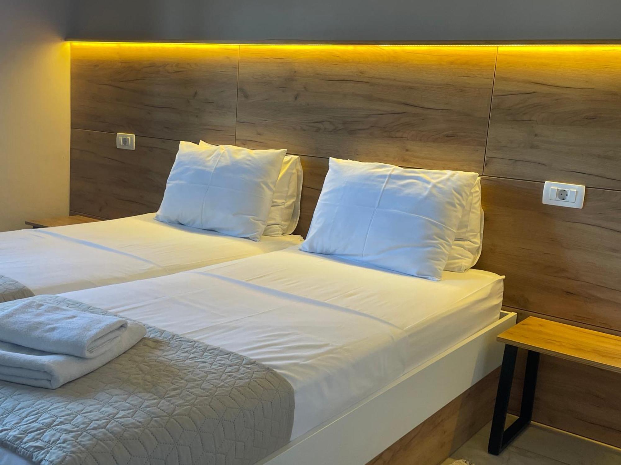 Rooms And Apartments Lisjak Koper Luaran gambar
