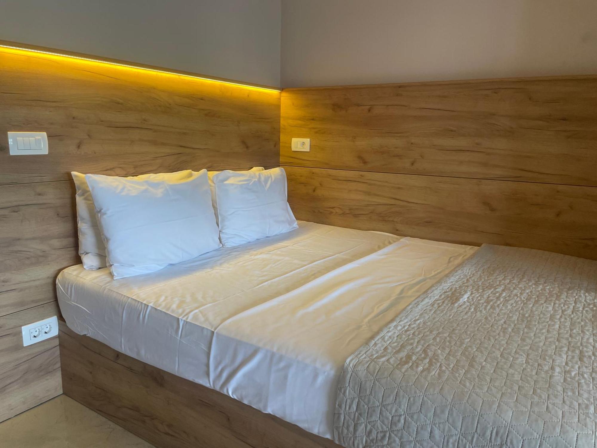 Rooms And Apartments Lisjak Koper Luaran gambar