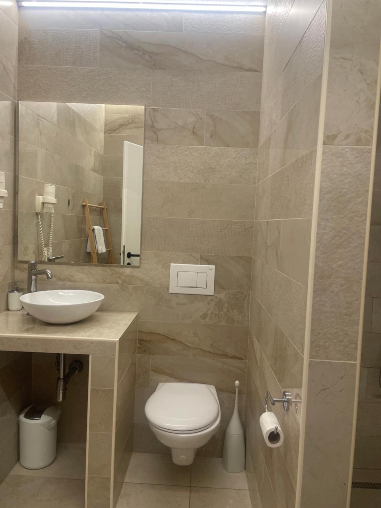 Rooms And Apartments Lisjak Koper Luaran gambar